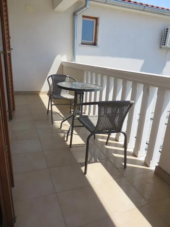 Filipovic Apartments With Pool Biograd Na Moru
